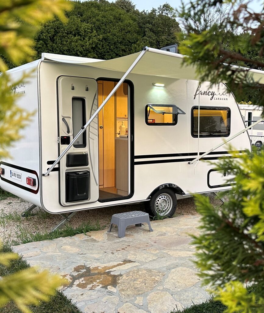 Fancy400
(750 kg altındaki karavan)